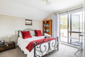 Quiet and cosy, Waikanae